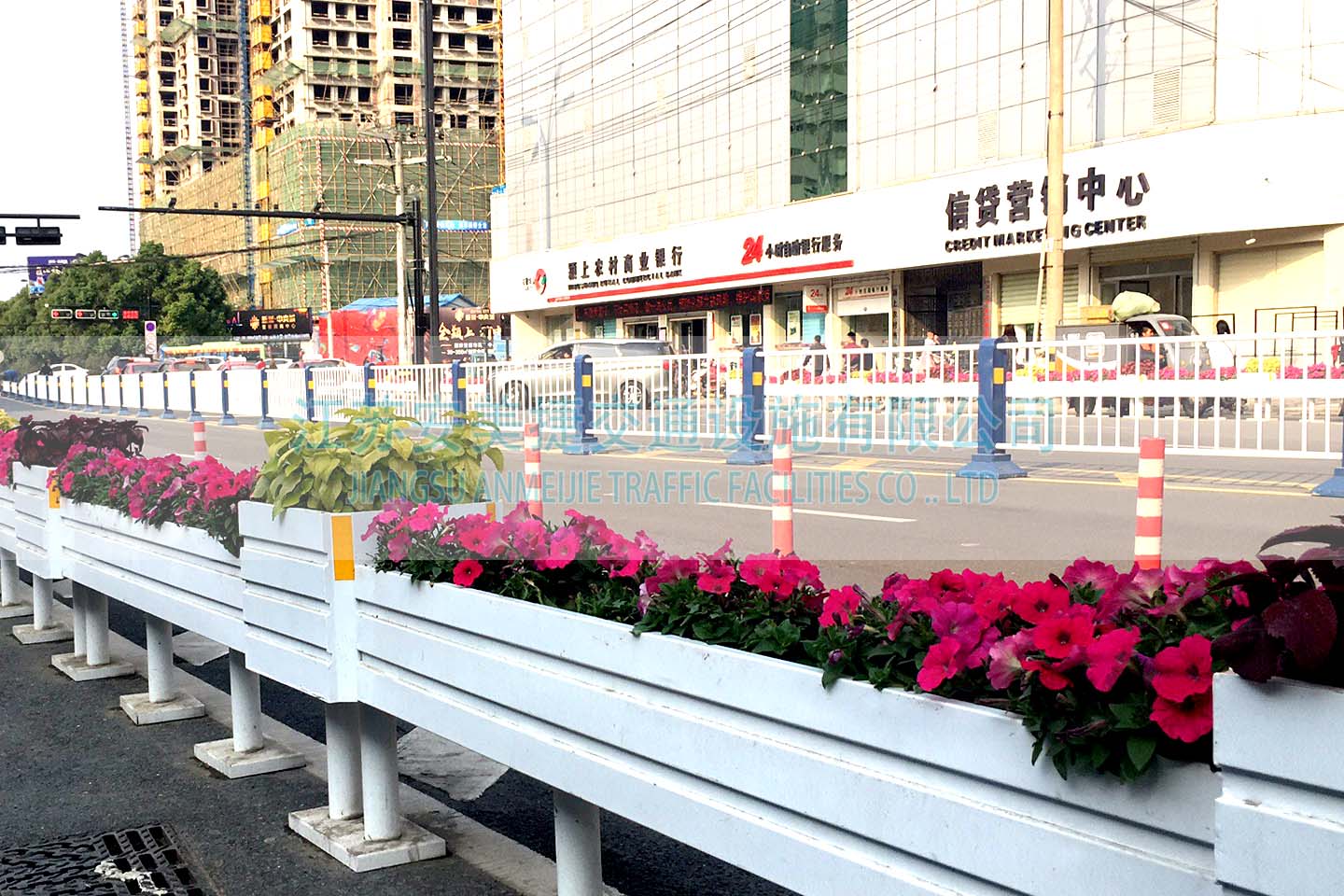 潁上縣80000米道路護(hù)欄安裝及維修項(xiàng)目工程