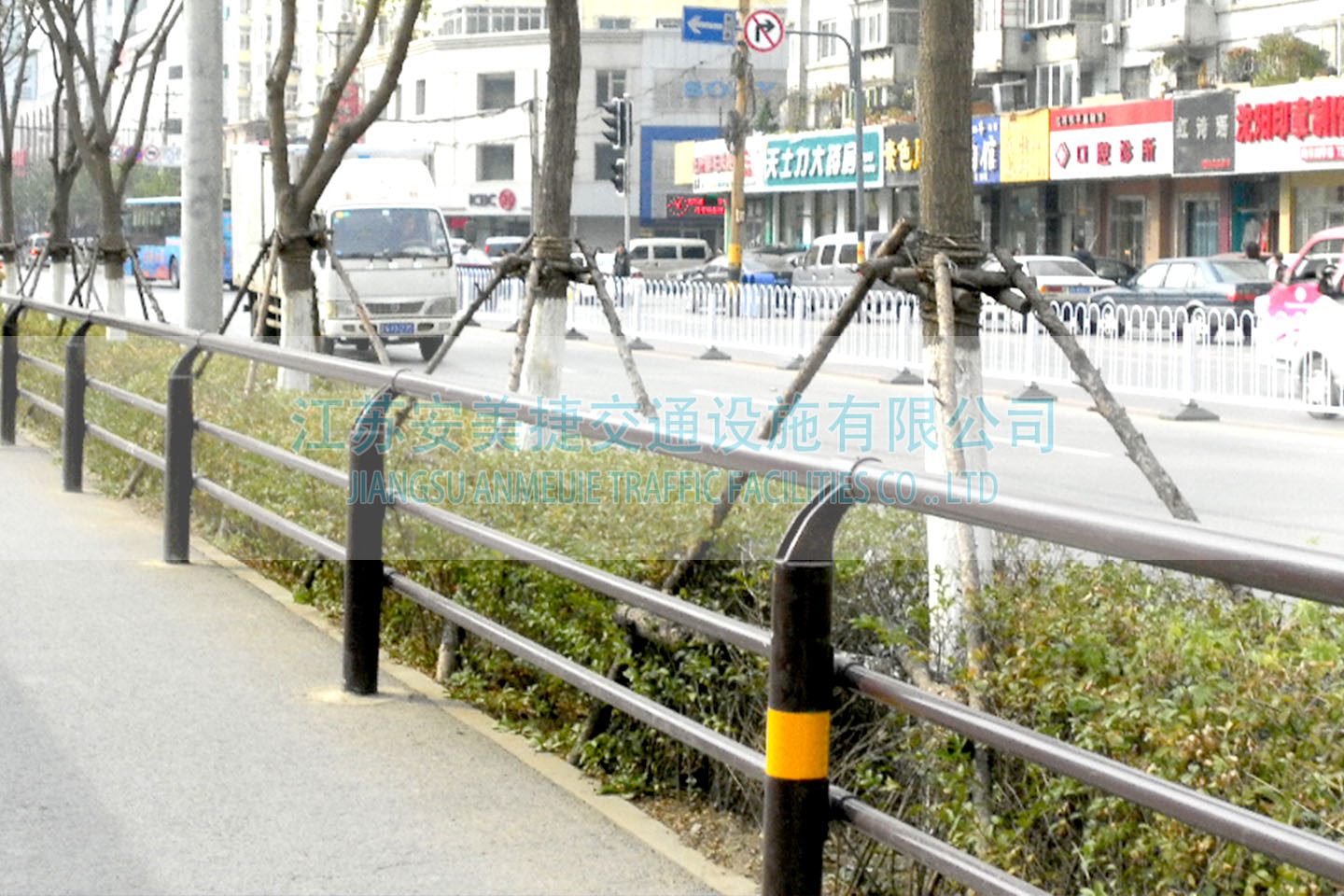 我公司在2019年度涿鹿縣公安交通警察大隊創建文明城市增設交通設施（A包：城區增設隔離護欄設施）二次采購項目中中標！