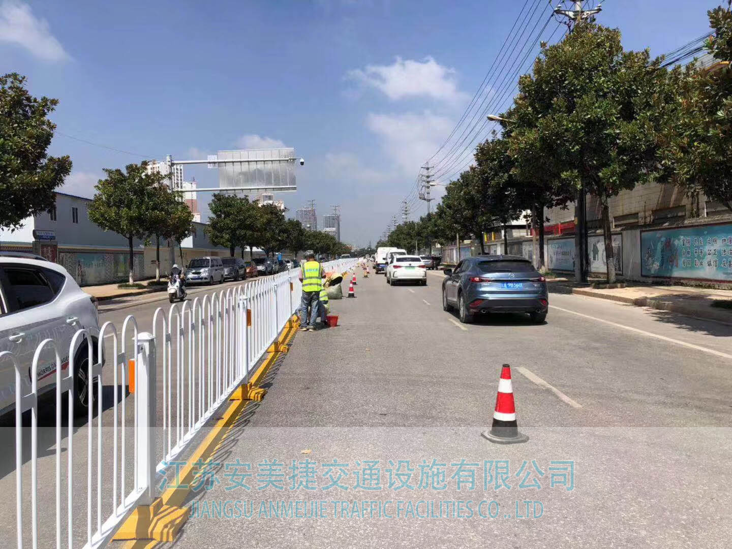 我公司2019年度在麒麟城區隔離設施安裝工程(珠江源大道北段、玄壇路、前北路等18條道路)中標！