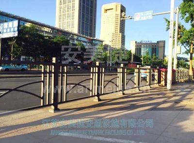 邊沿隔離護欄