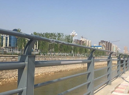 河道橋梁護欄.jpg
