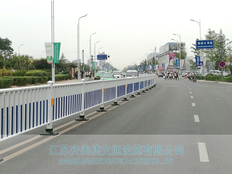 防眩板護欄1-3.jpg