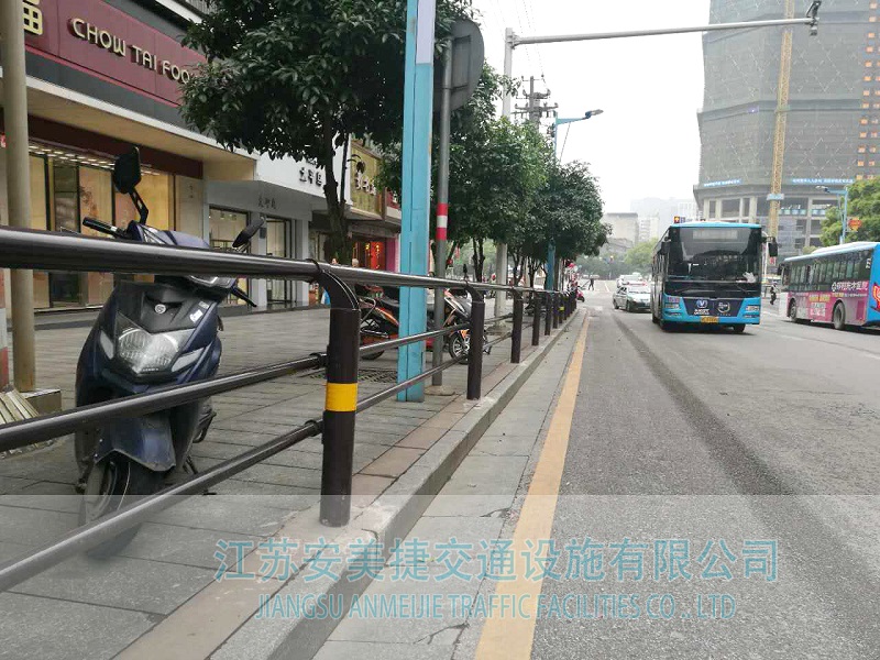 邊緣隔離護欄17-2.jpg