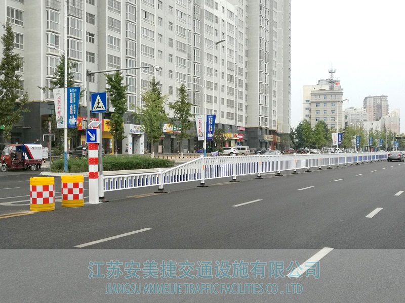 防眩板護欄1-2.jpg