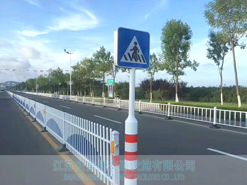 穿插式護(hù)欄3-1.jpg