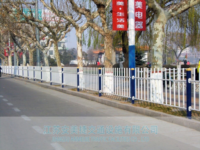 穿插式護(hù)欄1-2.jpg