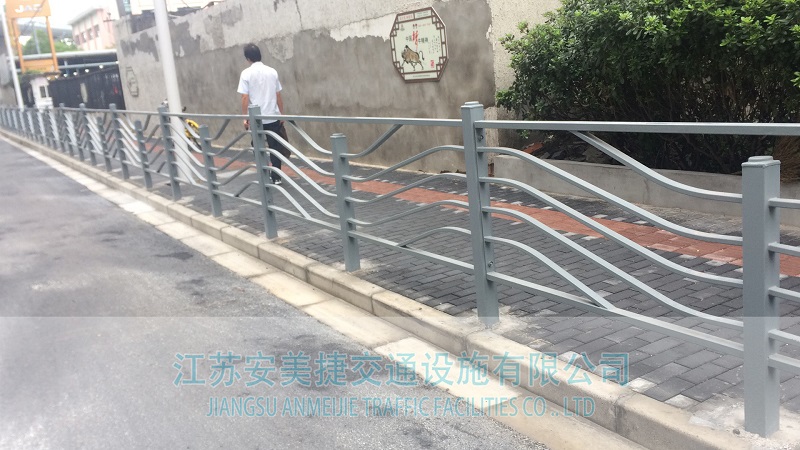 邊緣隔離護欄24-2.JPG